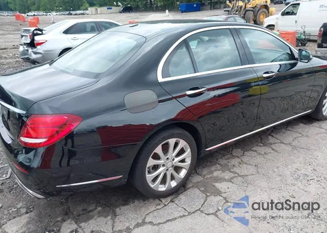 2017 Mercedes-Benz E 300 из США, поврежденный, VIN WDDZF4JB1HA216433